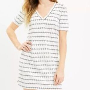 LOFT Women’s Textured Puff Sleeve Shift Dress